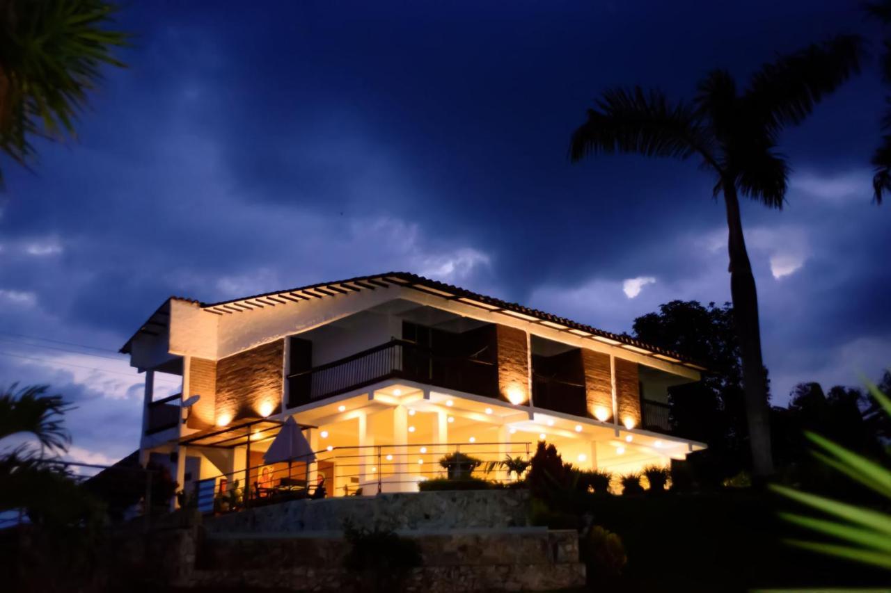 Finca Hotel Loma Verde キンバヤ エクステリア 写真