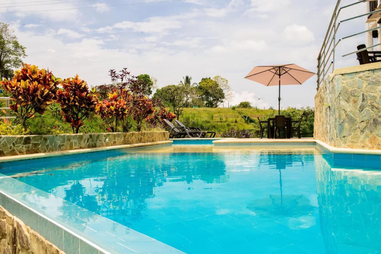 Finca Hotel Loma Verde キンバヤ エクステリア 写真