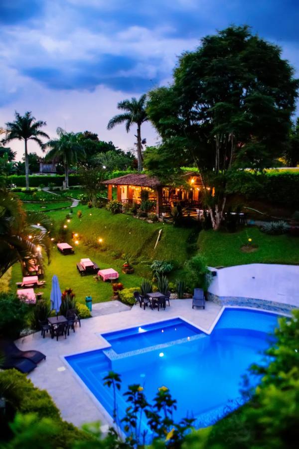 Finca Hotel Loma Verde キンバヤ エクステリア 写真